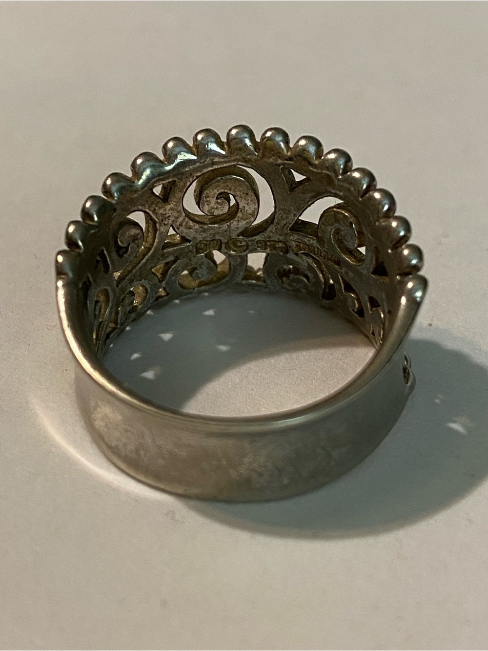Sterling Silver Scroll Band Ring - Classic Filigree Design (Silver) - Picture 3 of 3